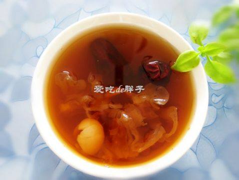 冰糖银耳桂圆羹步骤7