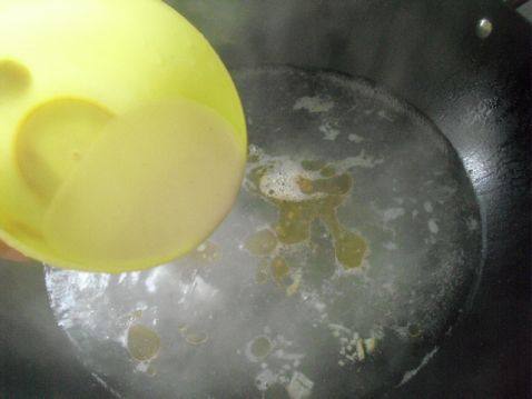 清热消暑的菊花汤羹步骤6