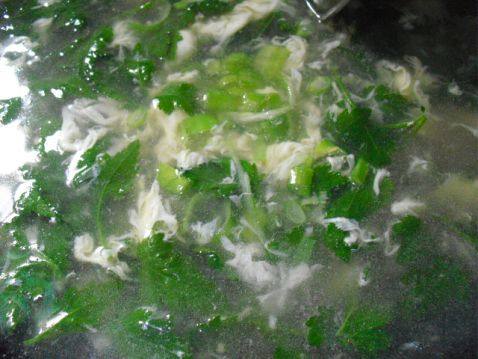 清热消暑的菊花汤羹步骤9