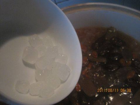 红豆银耳莲子羹步骤7