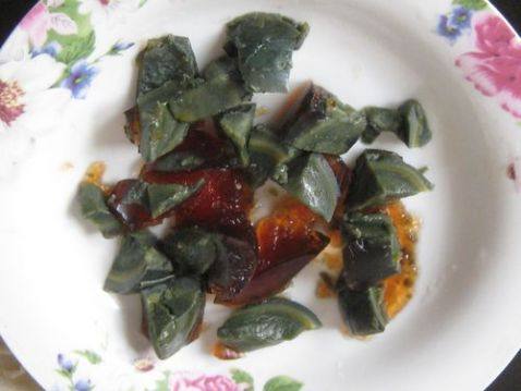 皮蛋肉丝豆腐羹步骤2