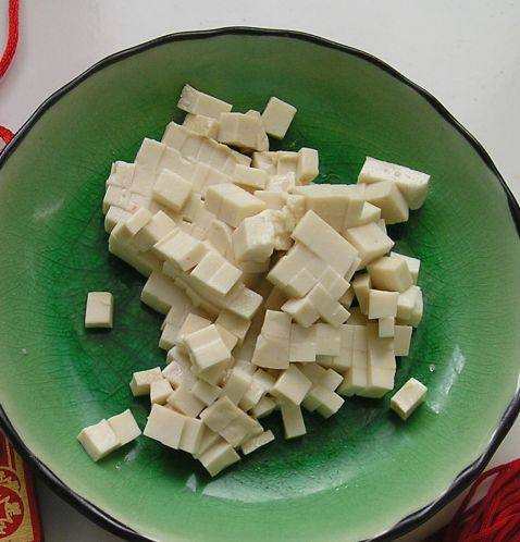 香菇豆腐羹步骤1