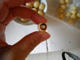 润泽肌肤之玫瑰银耳莲步骤4