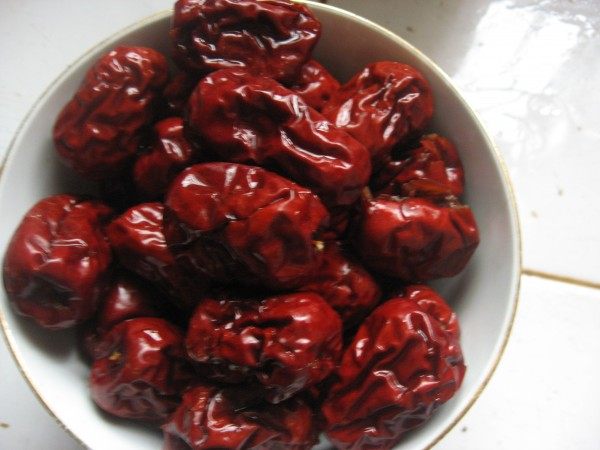 红枣莲子羹步骤1