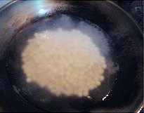 清清白白圆子豌豆羹步骤2