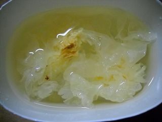 南眉银耳羹步骤3