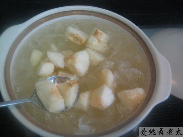 火龙果银耳羹步骤5