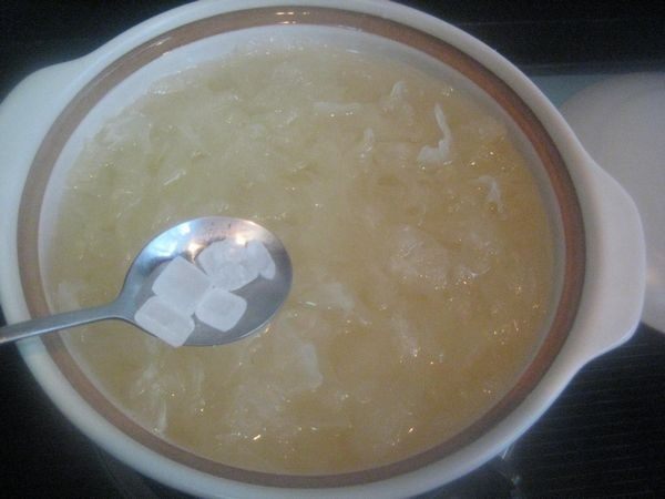 火龙果银耳羹步骤4