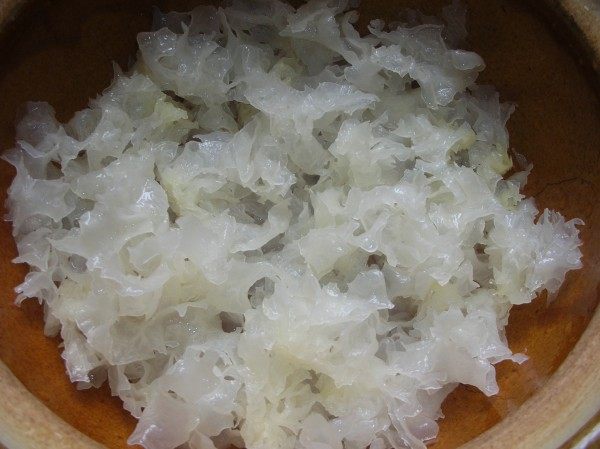 冰糖雪耳羹步骤4