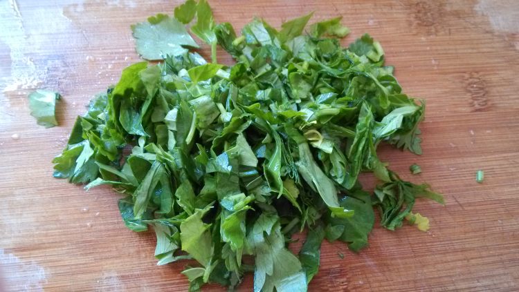 鲜榨芹菜梨汁步骤4