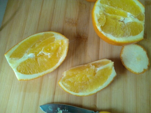 鲜榨香橙汁步骤2