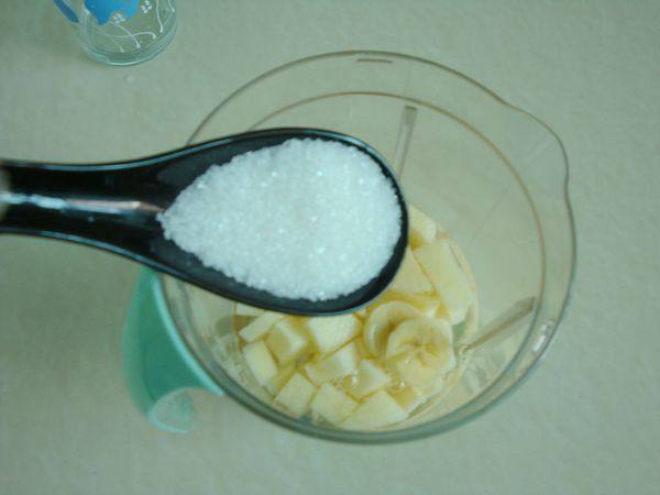 香蕉苹果汁步骤6