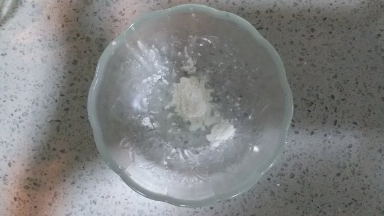 鲜榨无籽葡萄汁步骤3