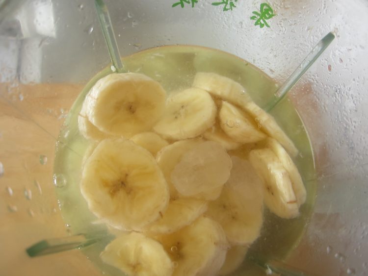 香蕉果汁步骤4