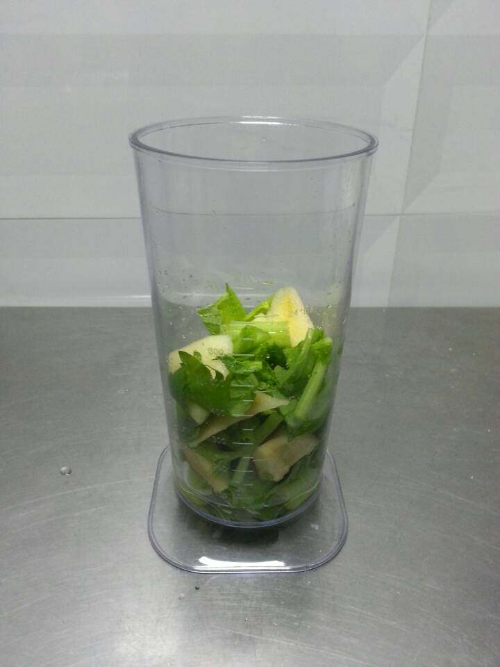 芹菜苹果汁步骤5