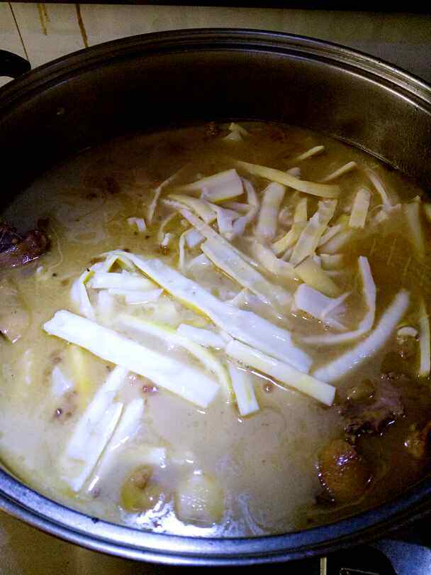 炖土鸡步骤7