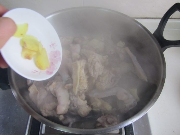 四物鸡汤步骤4