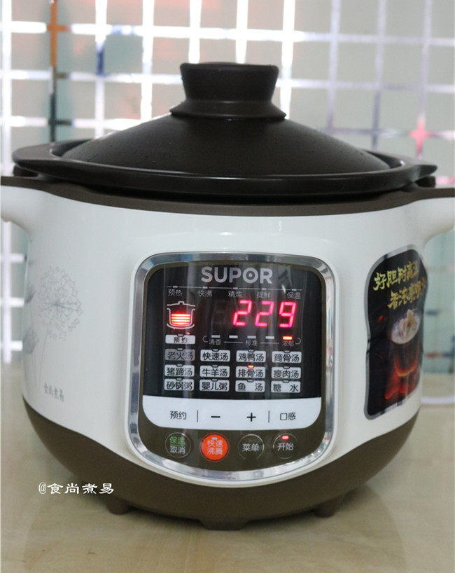 土茯苓排骨汤步骤6