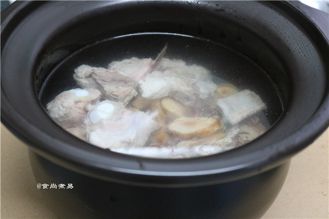 土茯苓排骨汤步骤5