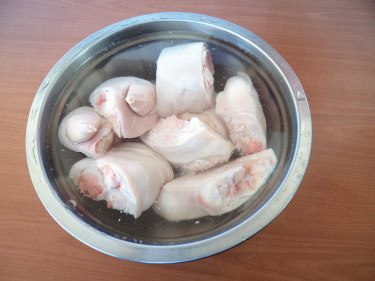 压力锅炖猪蹄步骤2