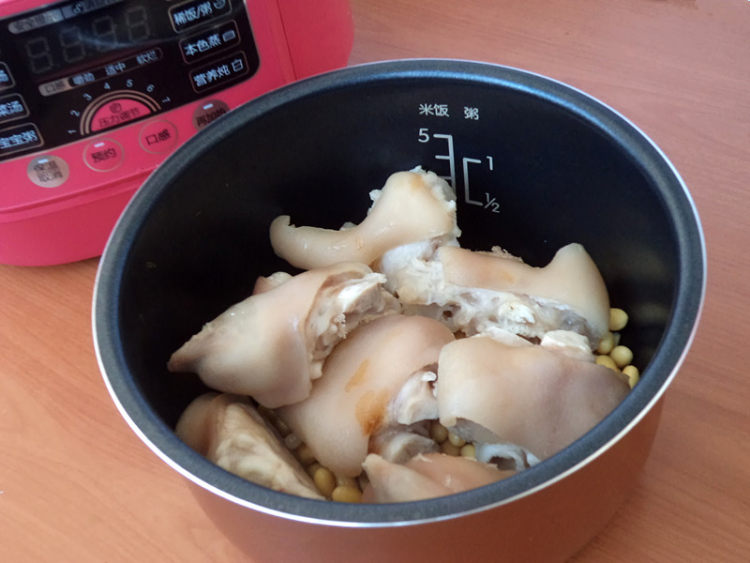 压力锅炖猪蹄步骤9