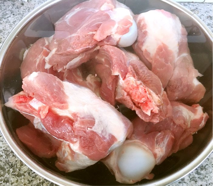 剔骨肉蘸酱步骤2