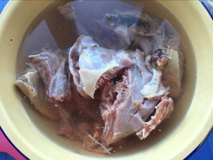 笋干烧鸭步骤2