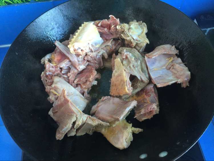 笋干烧鸭步骤4