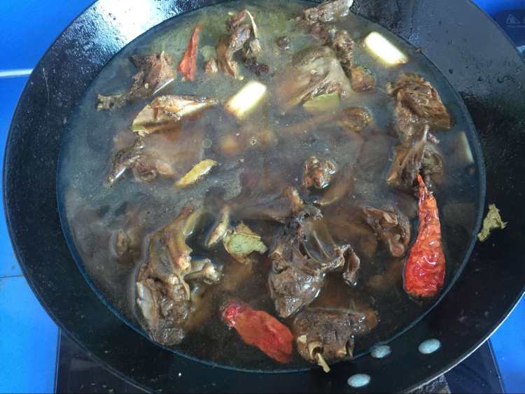 笋干烧鸭步骤10