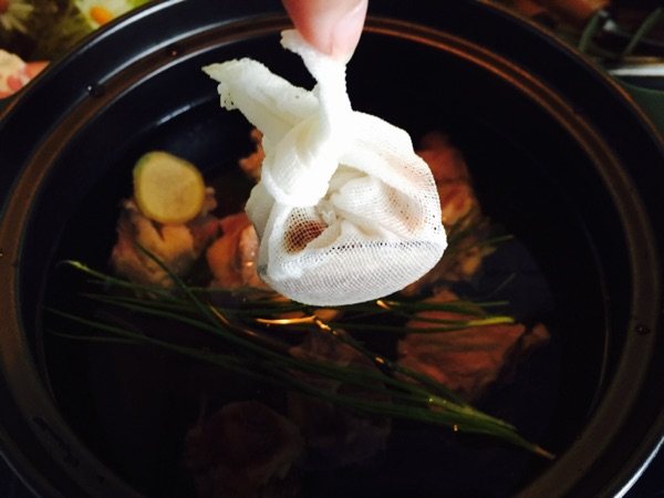 山药牛尾煲步骤6