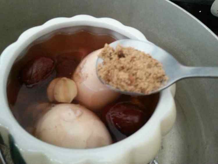 莲子红枣炖鸡蛋步骤7