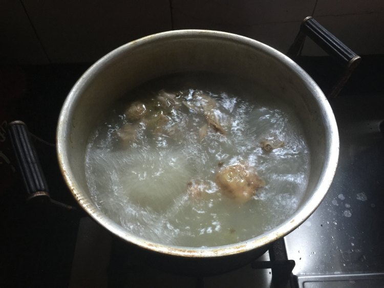 无花果老鸭汤步骤3