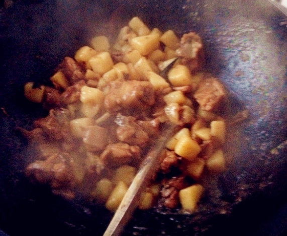 土豆炖鸡块步骤4