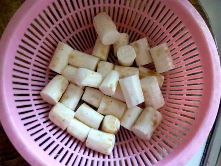 雪豆山药炖肘子步骤7