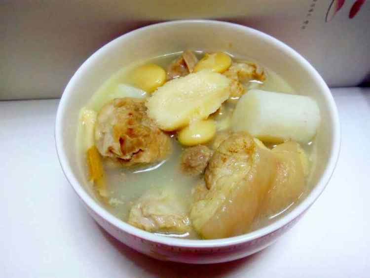 雪豆山药炖肘子步骤9