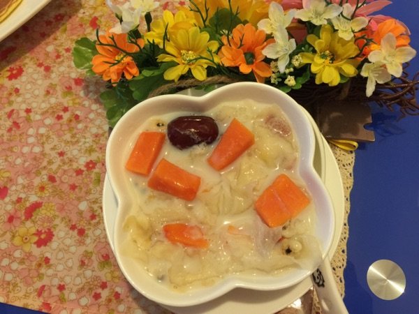雪耳莲子汤步骤5