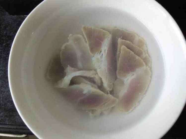 冬瓜咸肉汤步骤1
