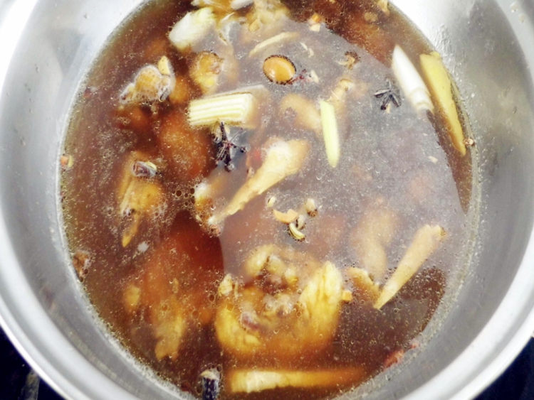 红烧土豆炖小鸡步骤11