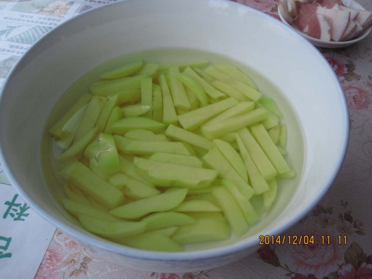 干豆角丝炖土豆条步骤4