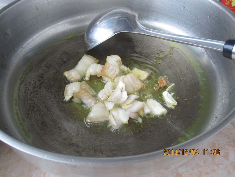 干豆角丝炖土豆条步骤5