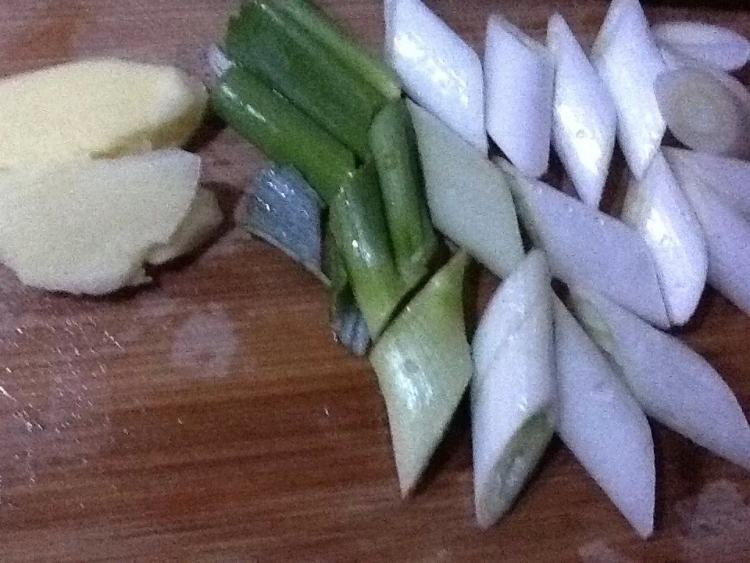 羊肉炖酸菜步骤4