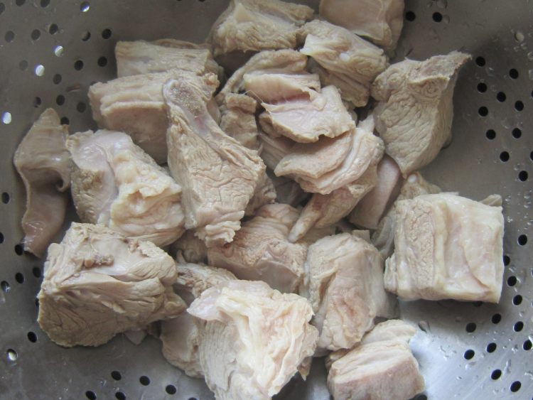 白萝卜清炖羊肉步骤3