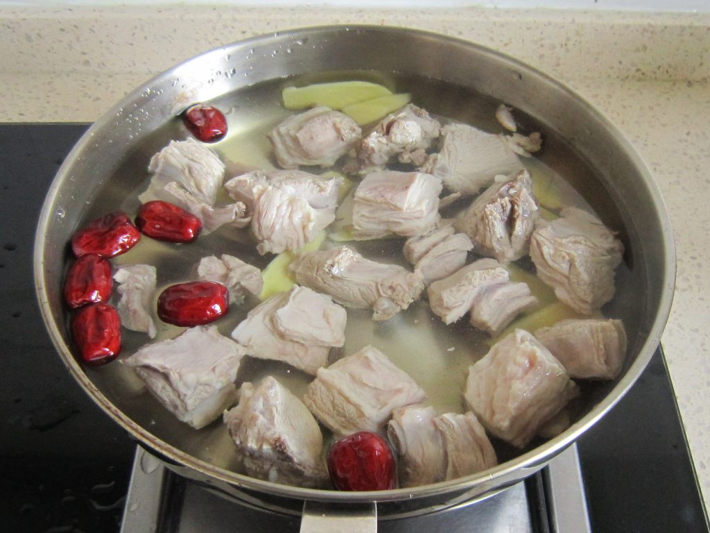 白萝卜清炖羊肉步骤5