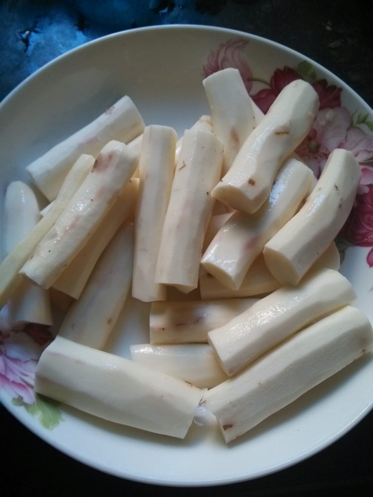 铁棍山药炖鸡爪步骤4