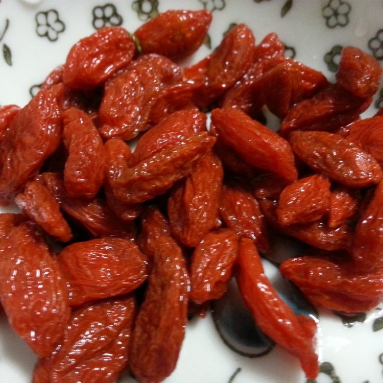 红枣阿胶炖鸡步骤4