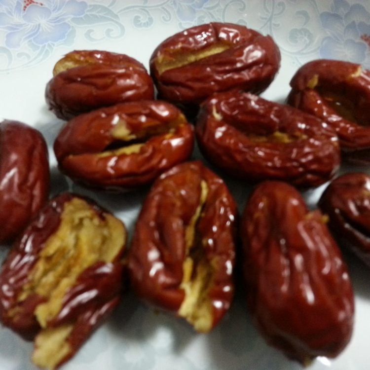 红枣阿胶炖鸡步骤5