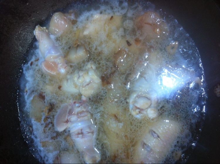 鸡翅鸡骨棒炖蘑菇步骤8