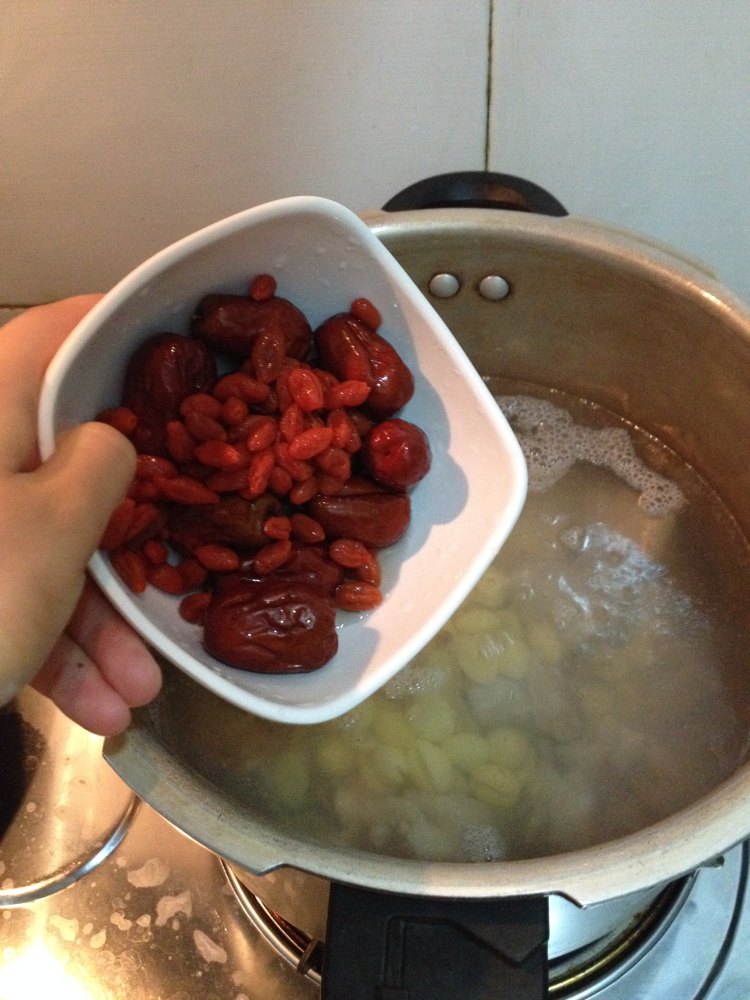 白果排骨汤步骤8