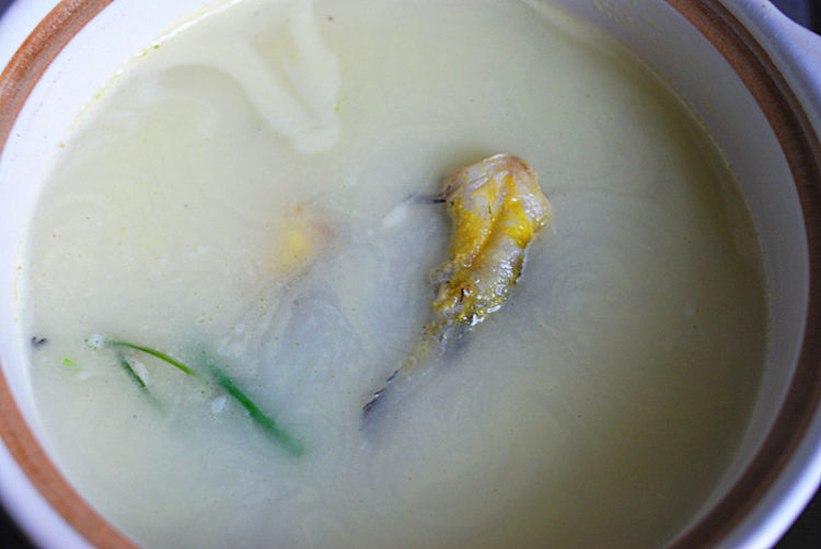 银牙粉皮小鱼汤步骤7