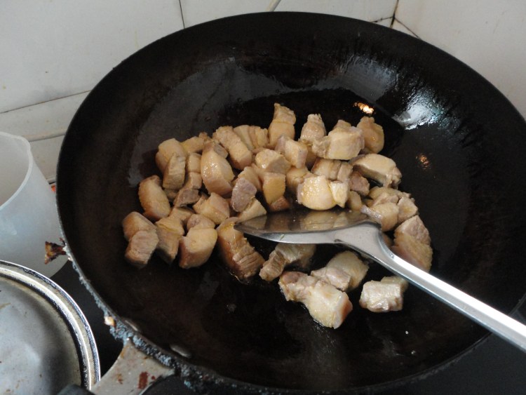 土豆红烧肉步骤4